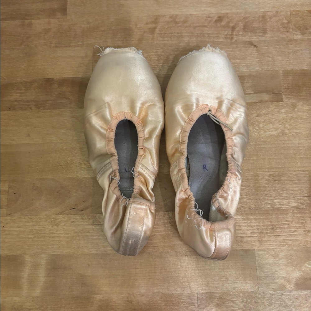 Used Pointe Shoes